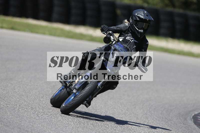 /43 08.08.2025 Discover the Bike ADR/Bike 1 gruen/450